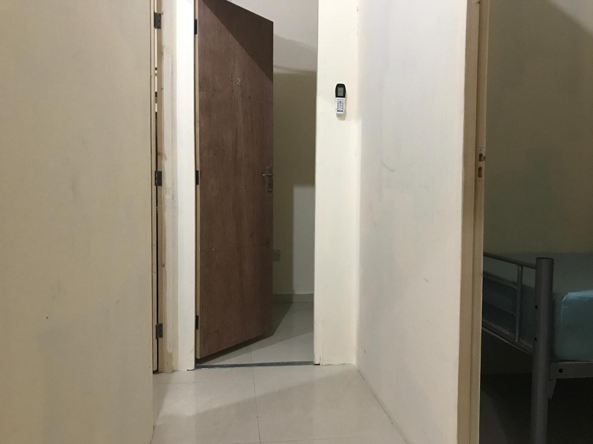 Backpacker'S Bed - No Parking Space Abu Dhabi Exterior photo